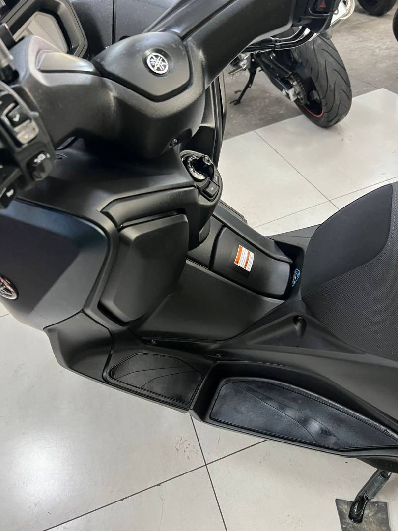 YAMAHA XMAX 250 CONNECTED ABS