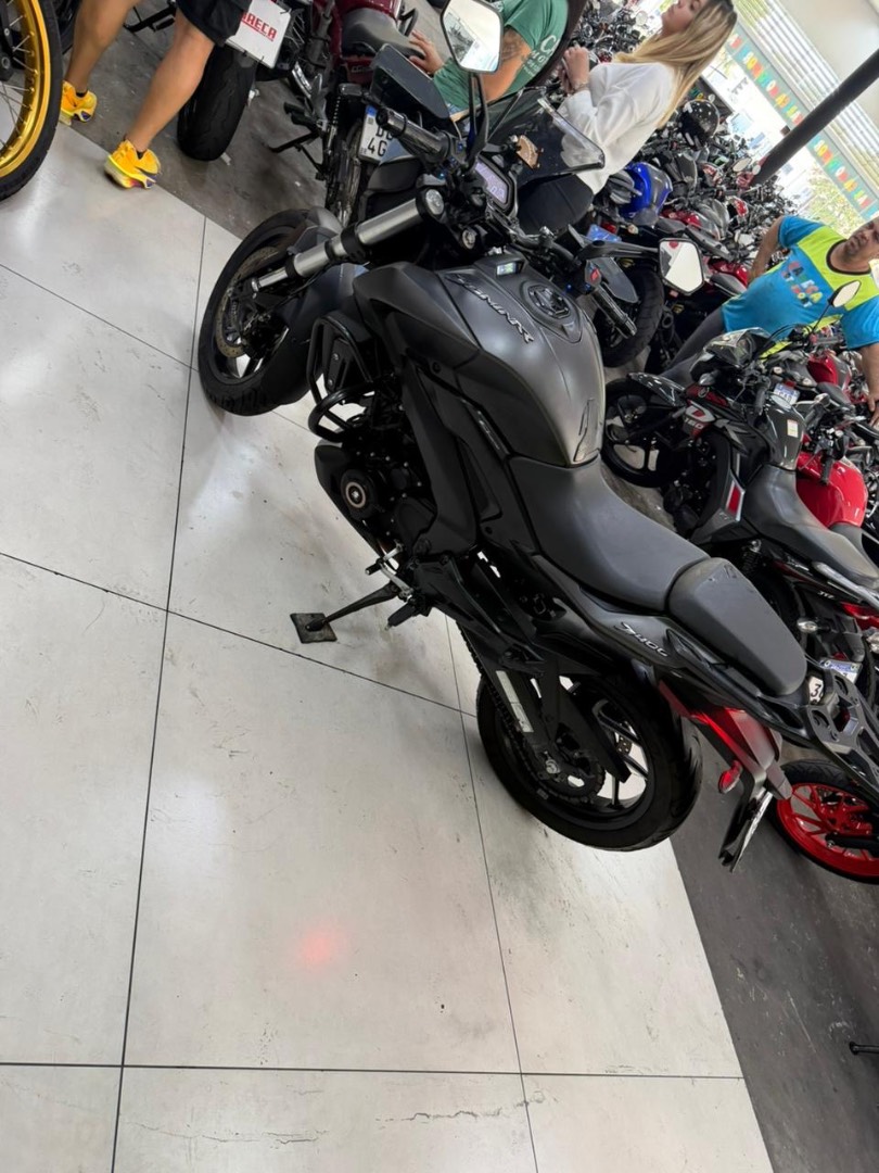 BAJAJ DOMINAR 400