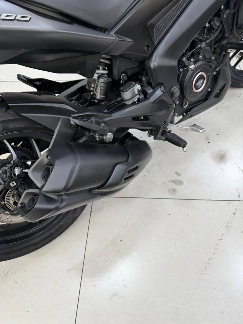 BAJAJ DOMINAR 400