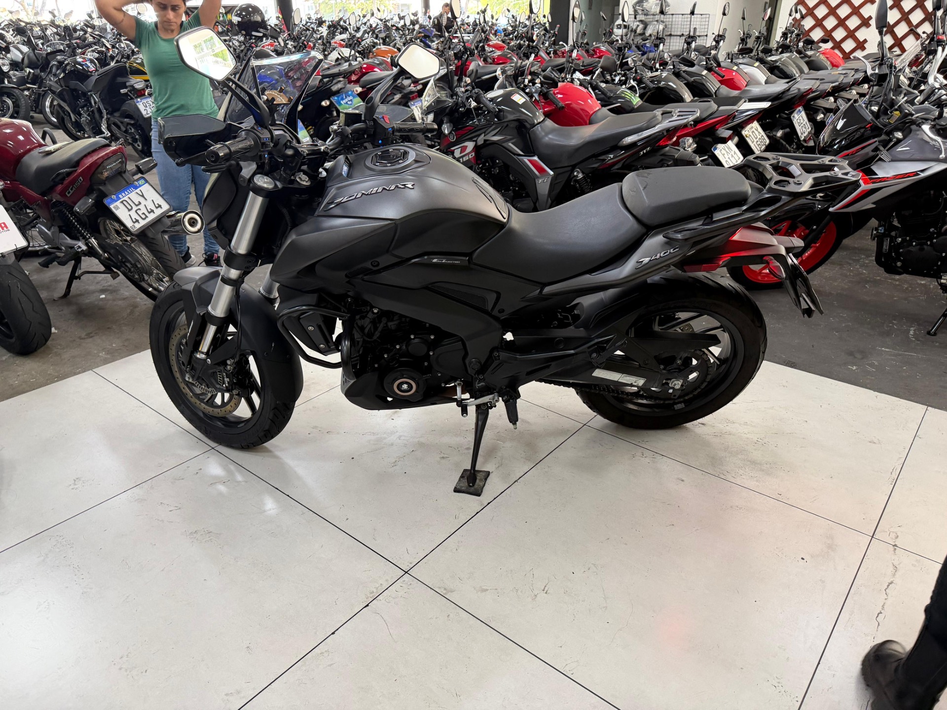 BAJAJ DOMINAR 400