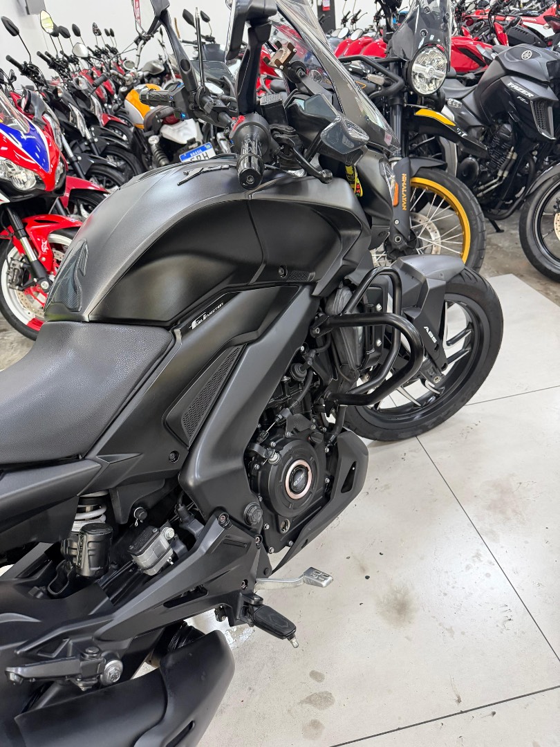 BAJAJ DOMINAR 400