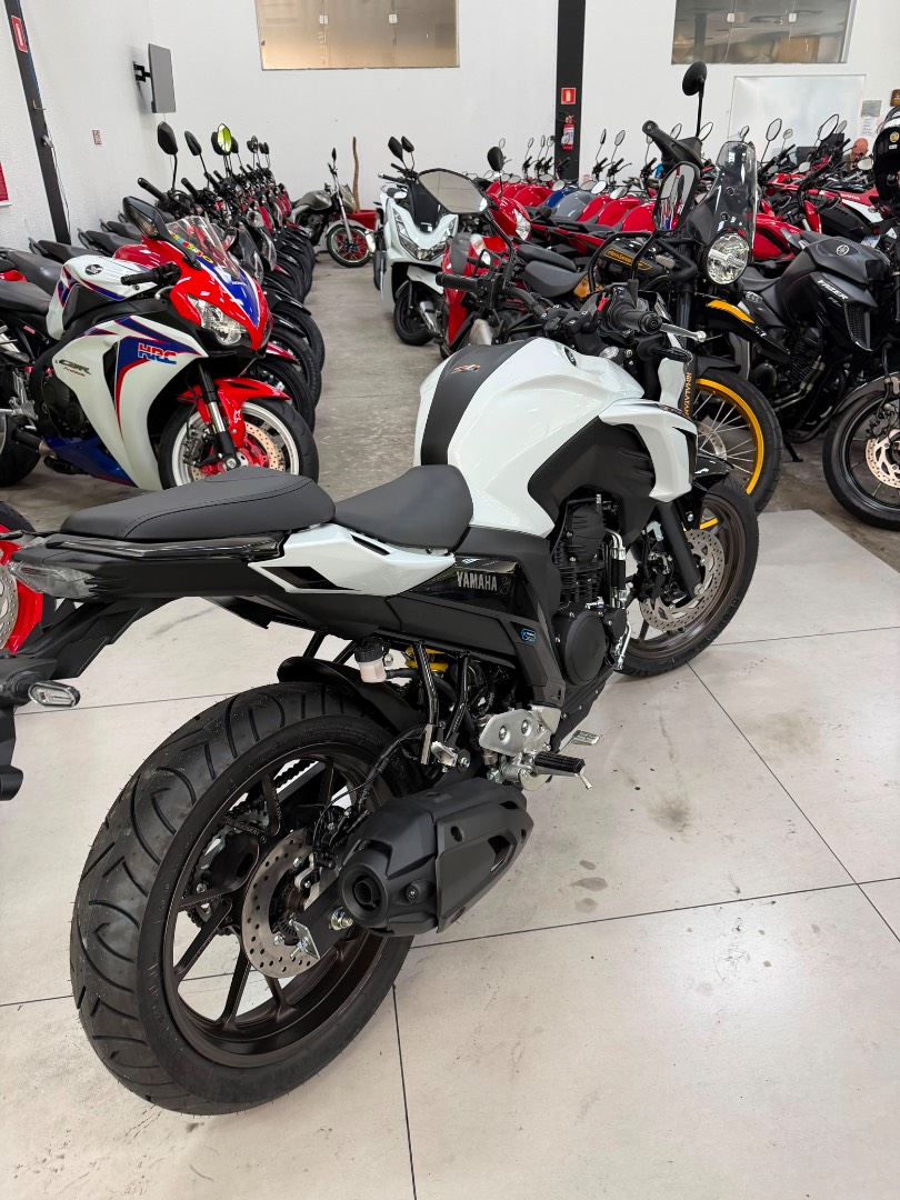 YAMAHA FAZER YS 250