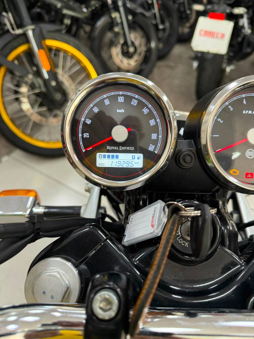 ROYAL ENFIELD INTERCEPTOR 