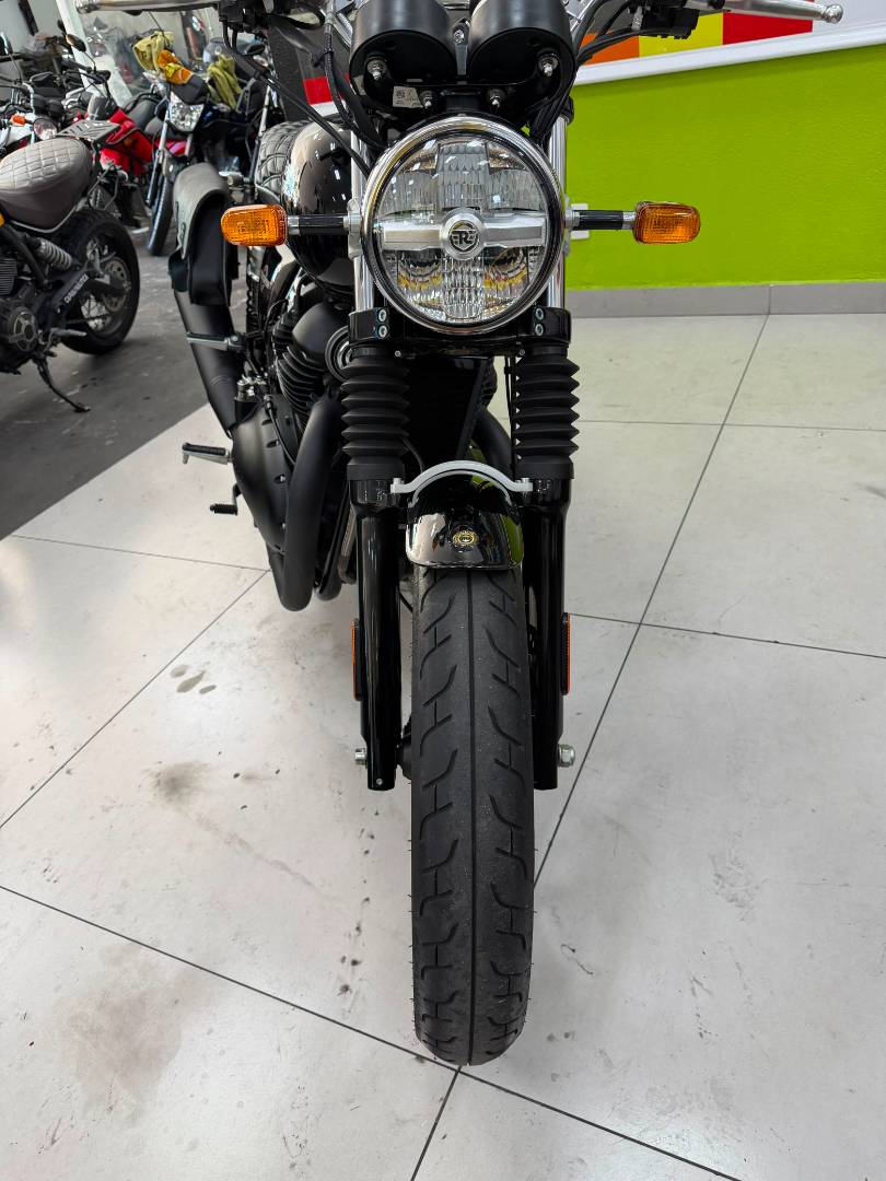 ROYAL ENFIELD INTERCEPTOR 