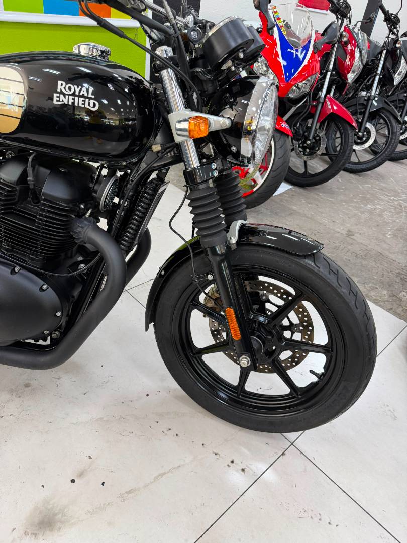 ROYAL ENFIELD INTERCEPTOR 