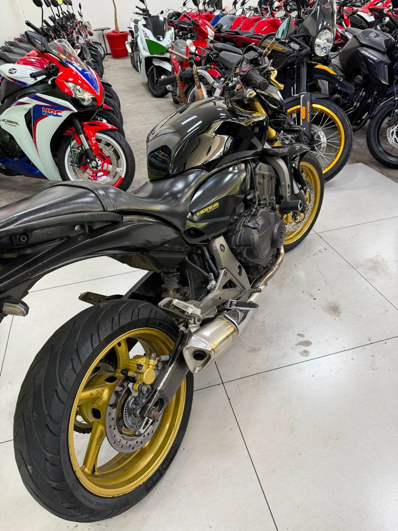 HONDA CB 600F HORNET