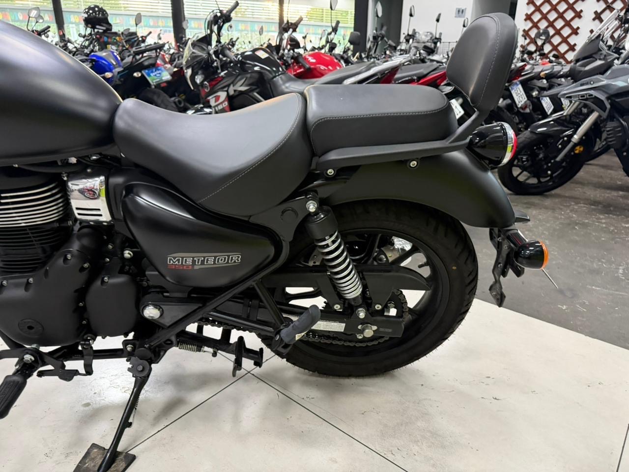 ROYAL ENFIELD METEOR 350 FIREBALL