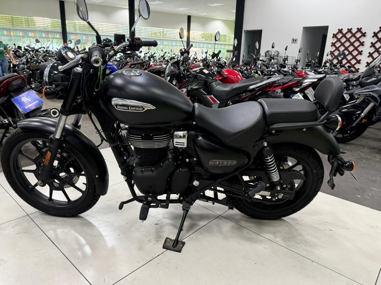 ROYAL ENFIELD METEOR 350 FIREBALL