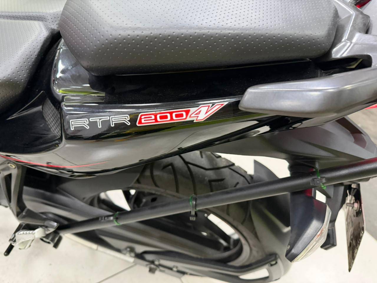 DAFRA APACHE RTR 200