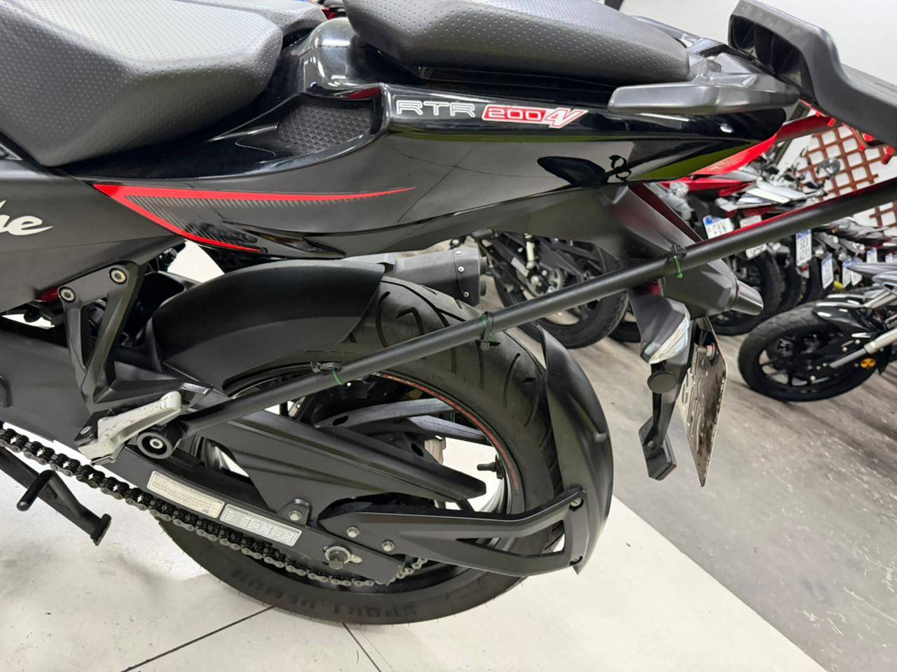 DAFRA APACHE RTR 200