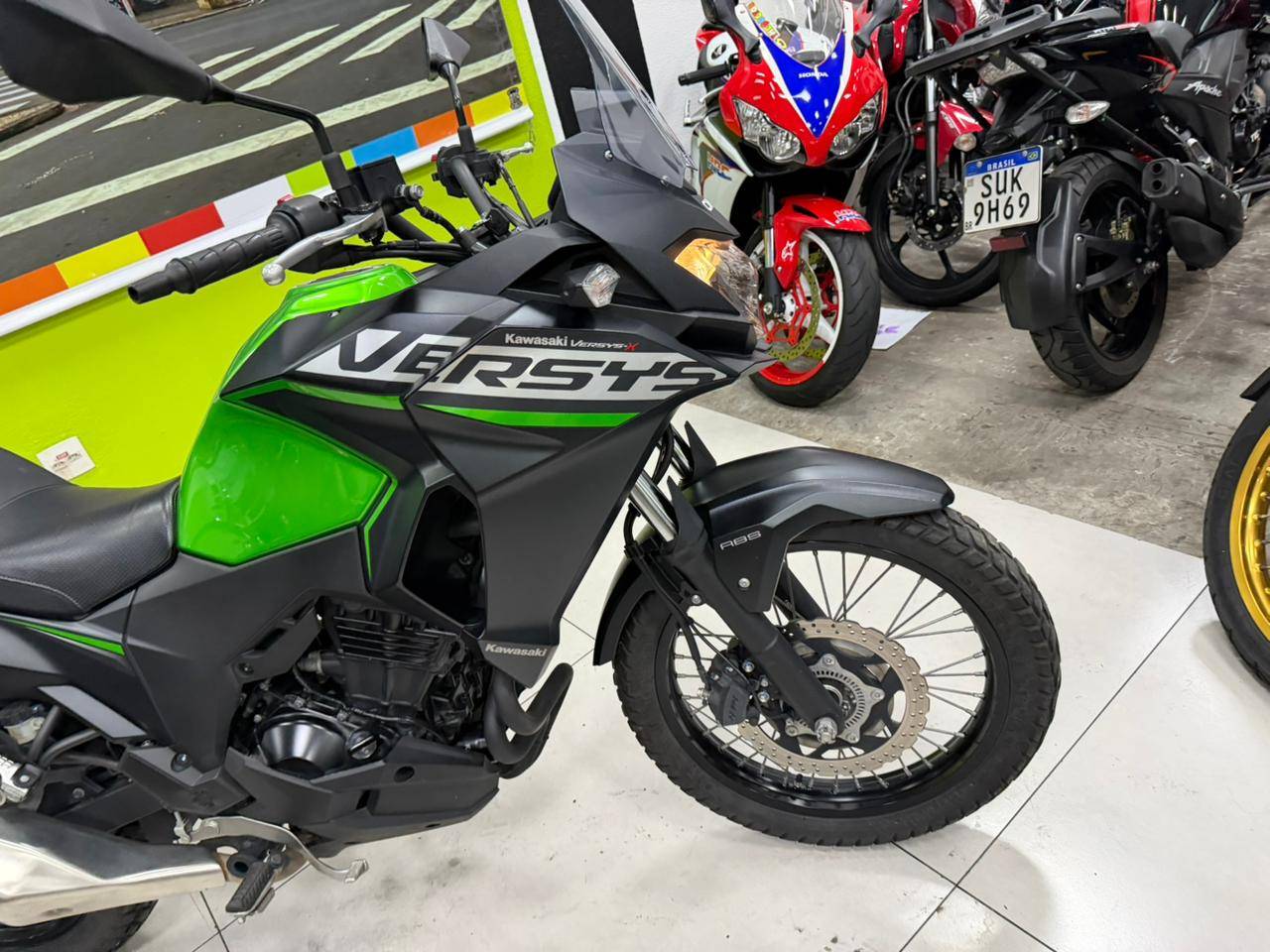 KAWASAKI VERSYS-X 300