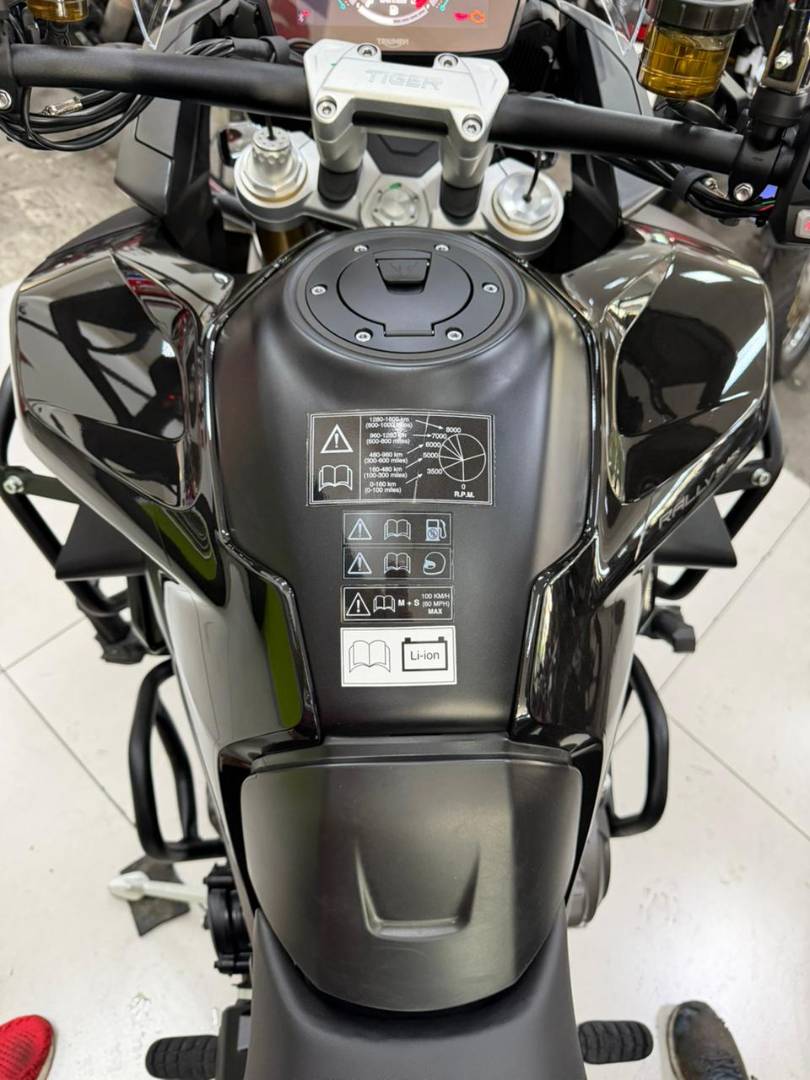 TRIUMPH TIGER 1200 RALLY BLACK EDITION
