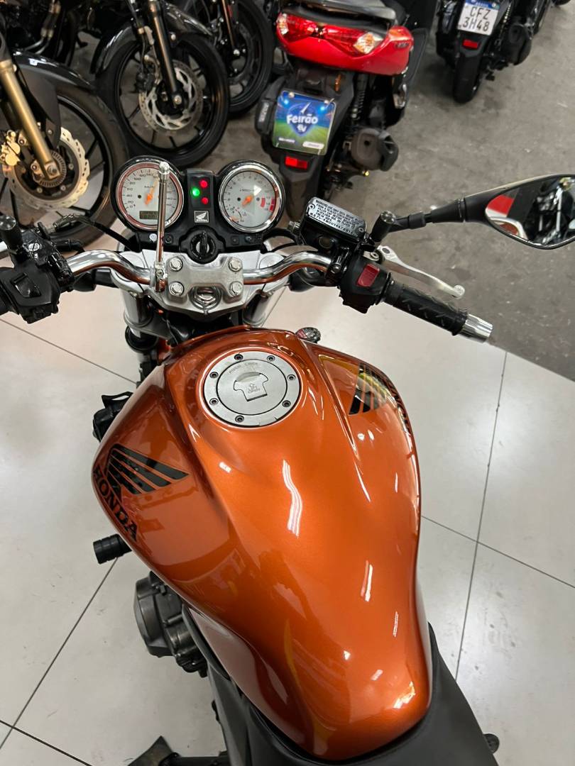HONDA CB 600F HORNET