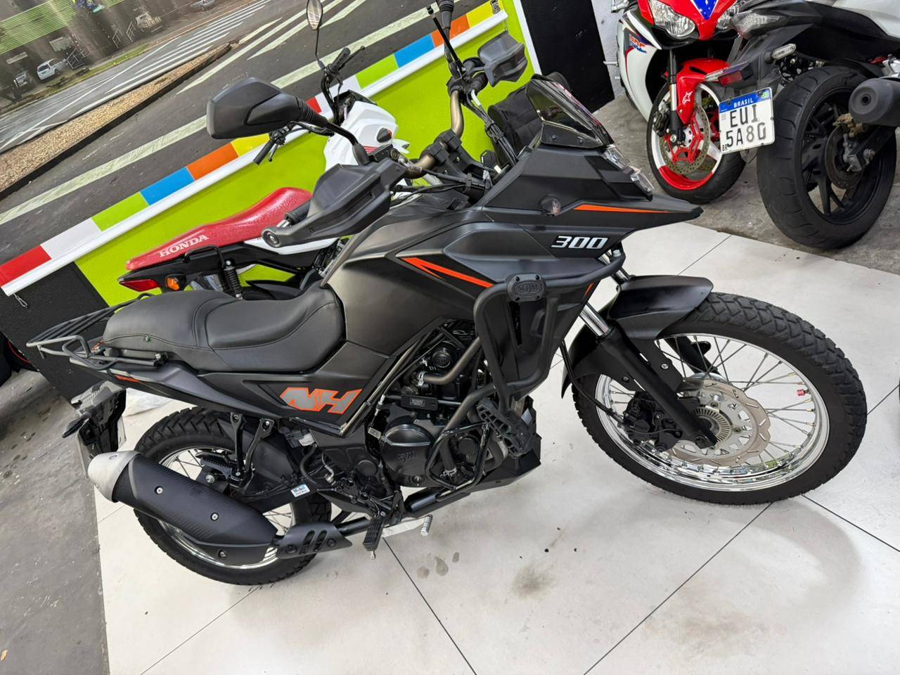 DAFRA NH 300 ABS