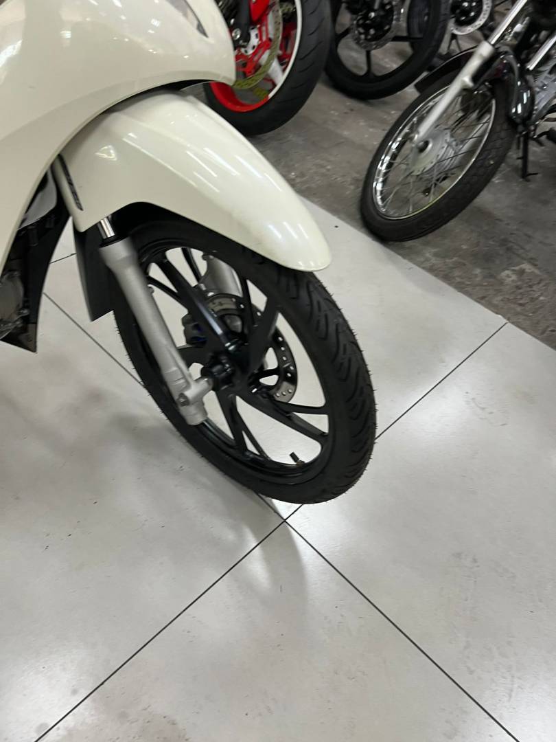 HONDA BIZ 125 ES