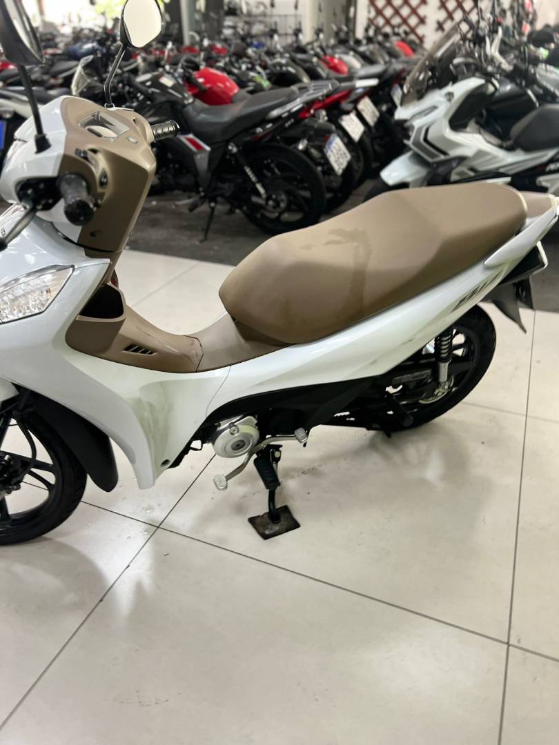 HONDA BIZ 125 ES