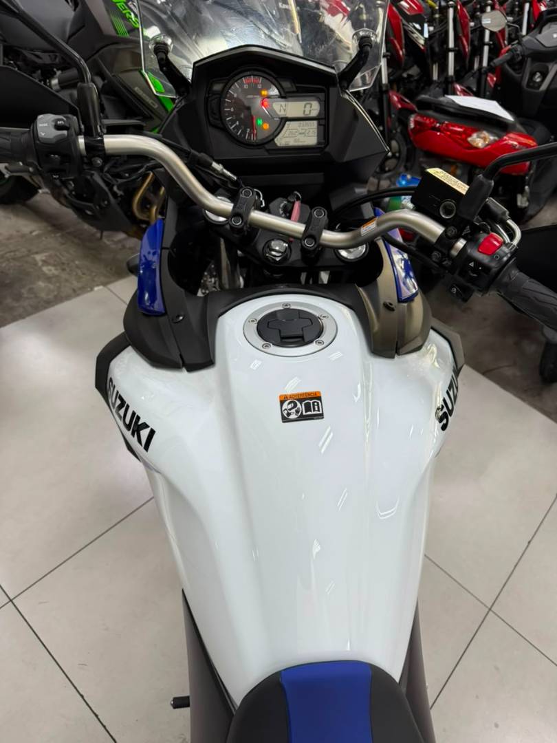 SUZUKI V-STROM 650 ADVENTURE