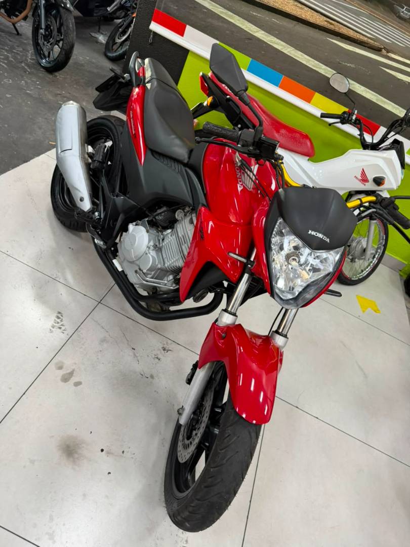 HONDA CB 300R