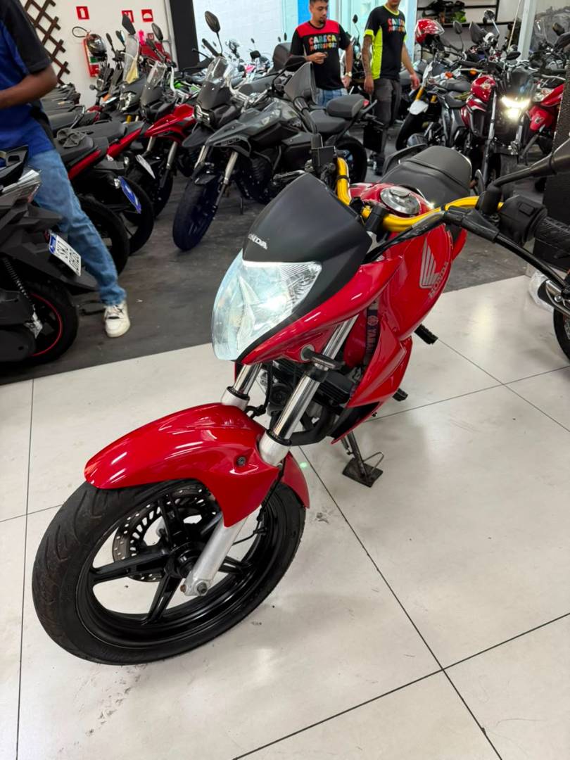 HONDA CB 300R