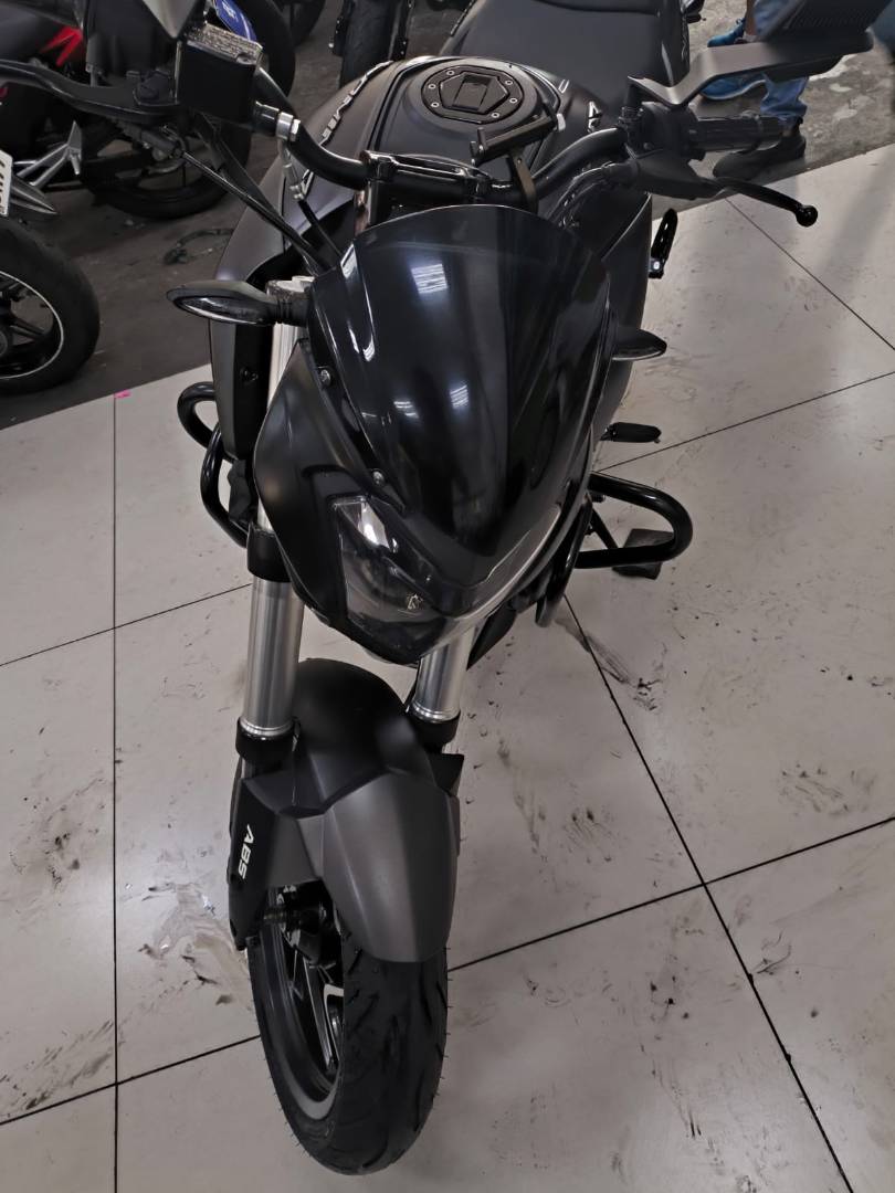 BAJAJ DOMINAR 400