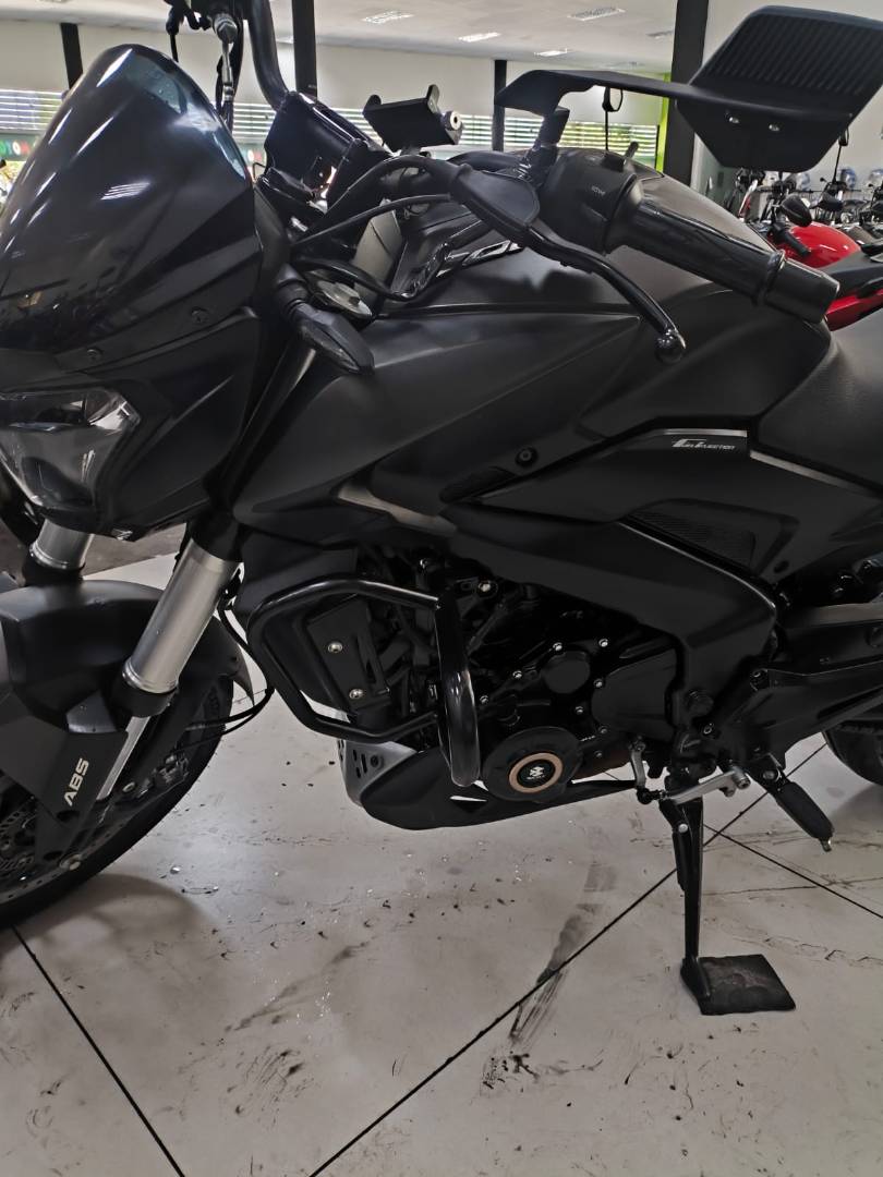 BAJAJ DOMINAR 400