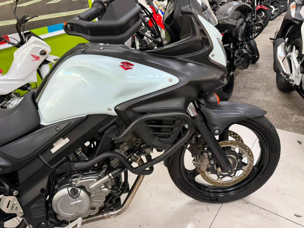 SUZUKI V STROM 650