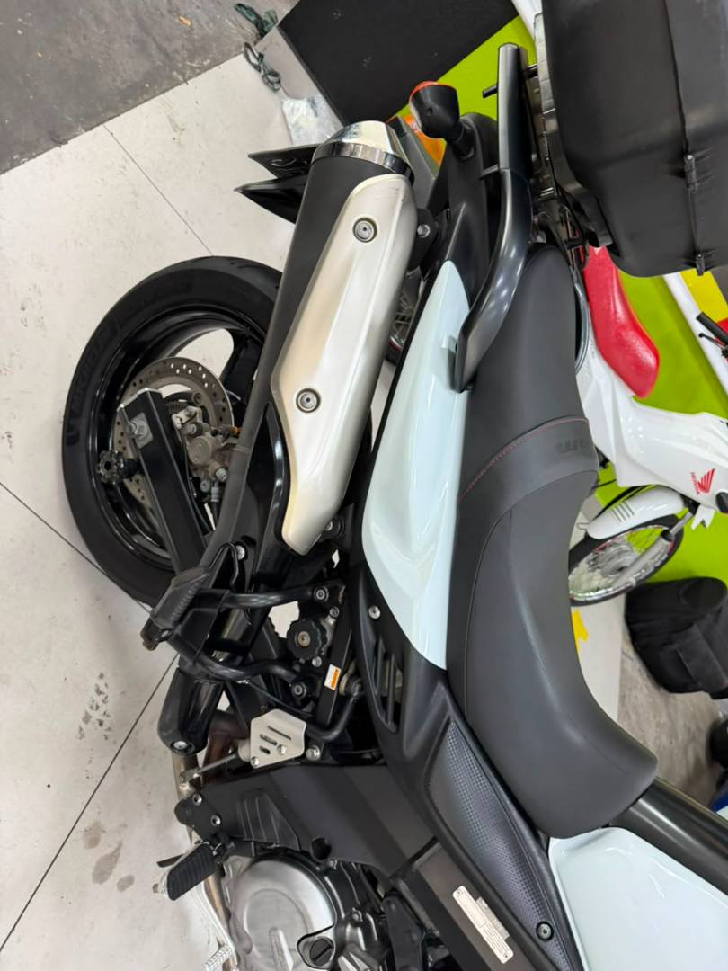 SUZUKI V STROM 650