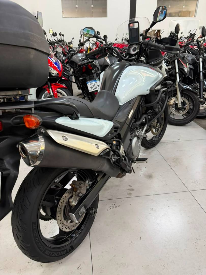 SUZUKI V STROM 650