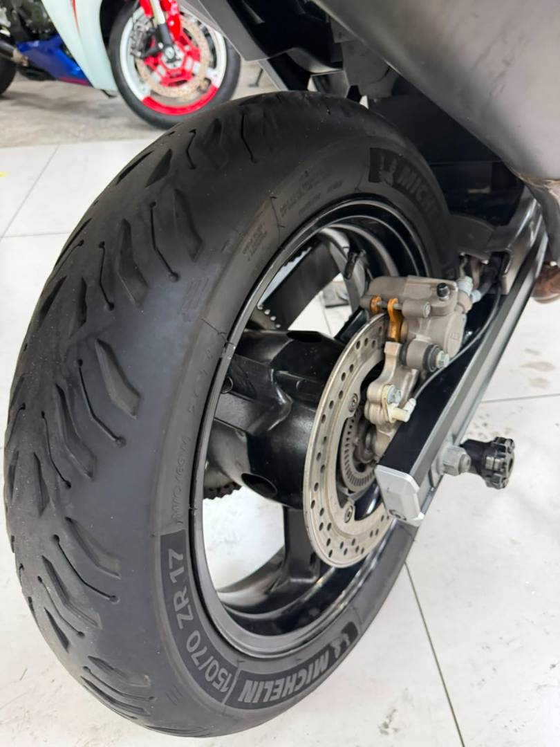 SUZUKI V STROM 650