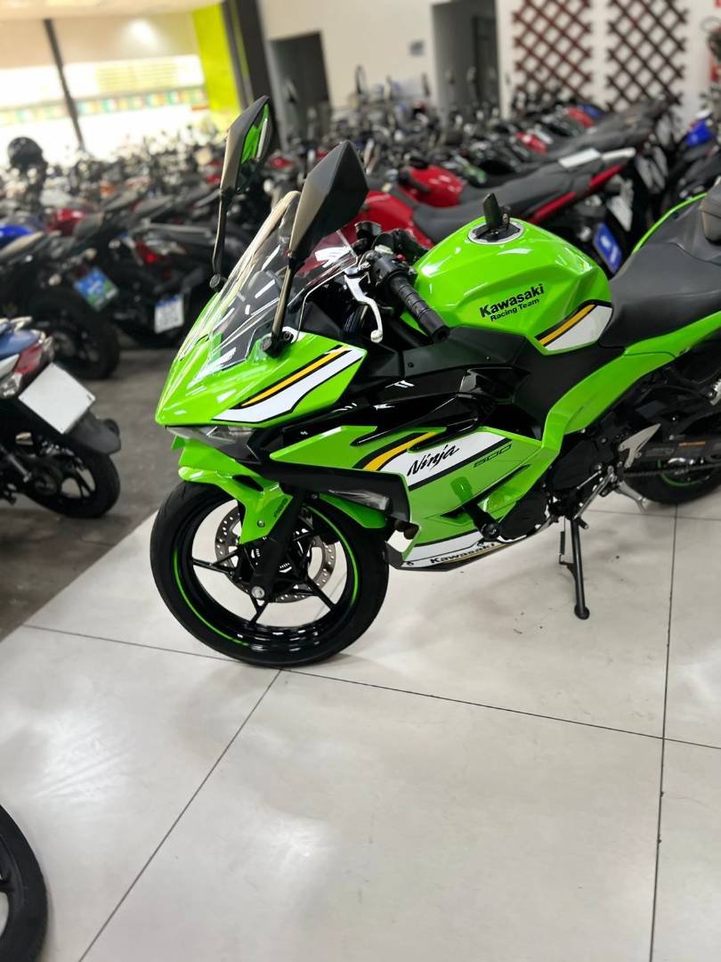 KAWASAKI NINJA 500 SE