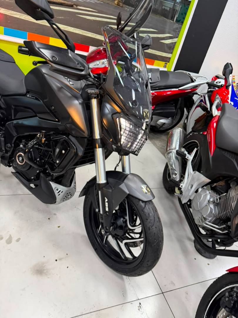 BAJAJ DOMINAR 400