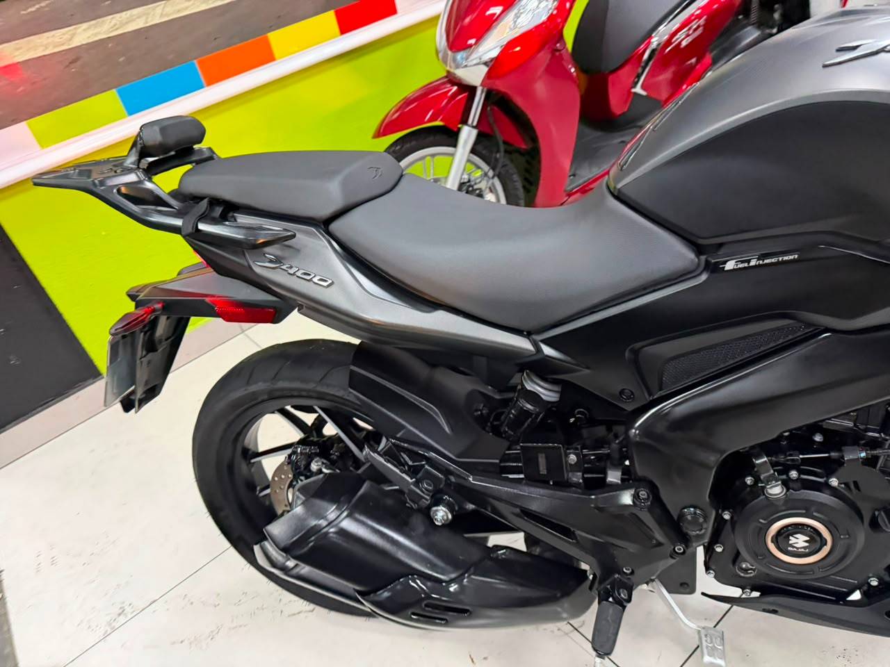 BAJAJ DOMINAR 400