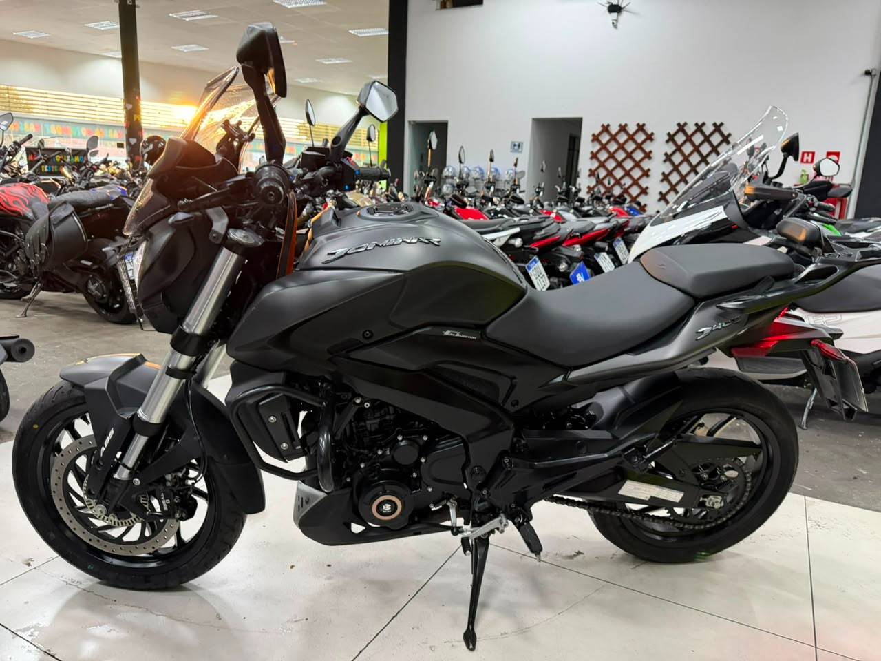 BAJAJ DOMINAR 400