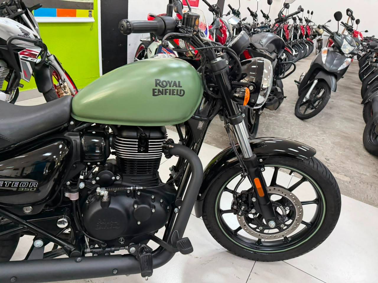 ROYAL ENFIELD METEOR 350 FIREBALL