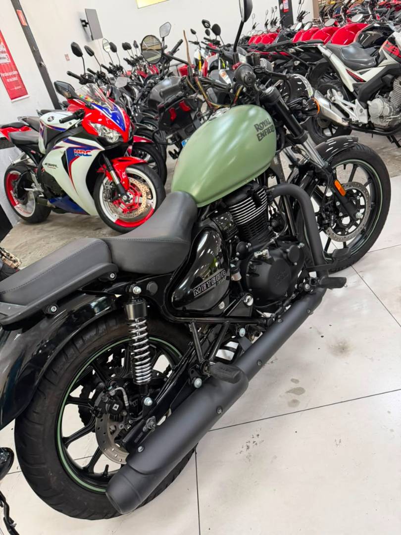 ROYAL ENFIELD METEOR 350 FIREBALL