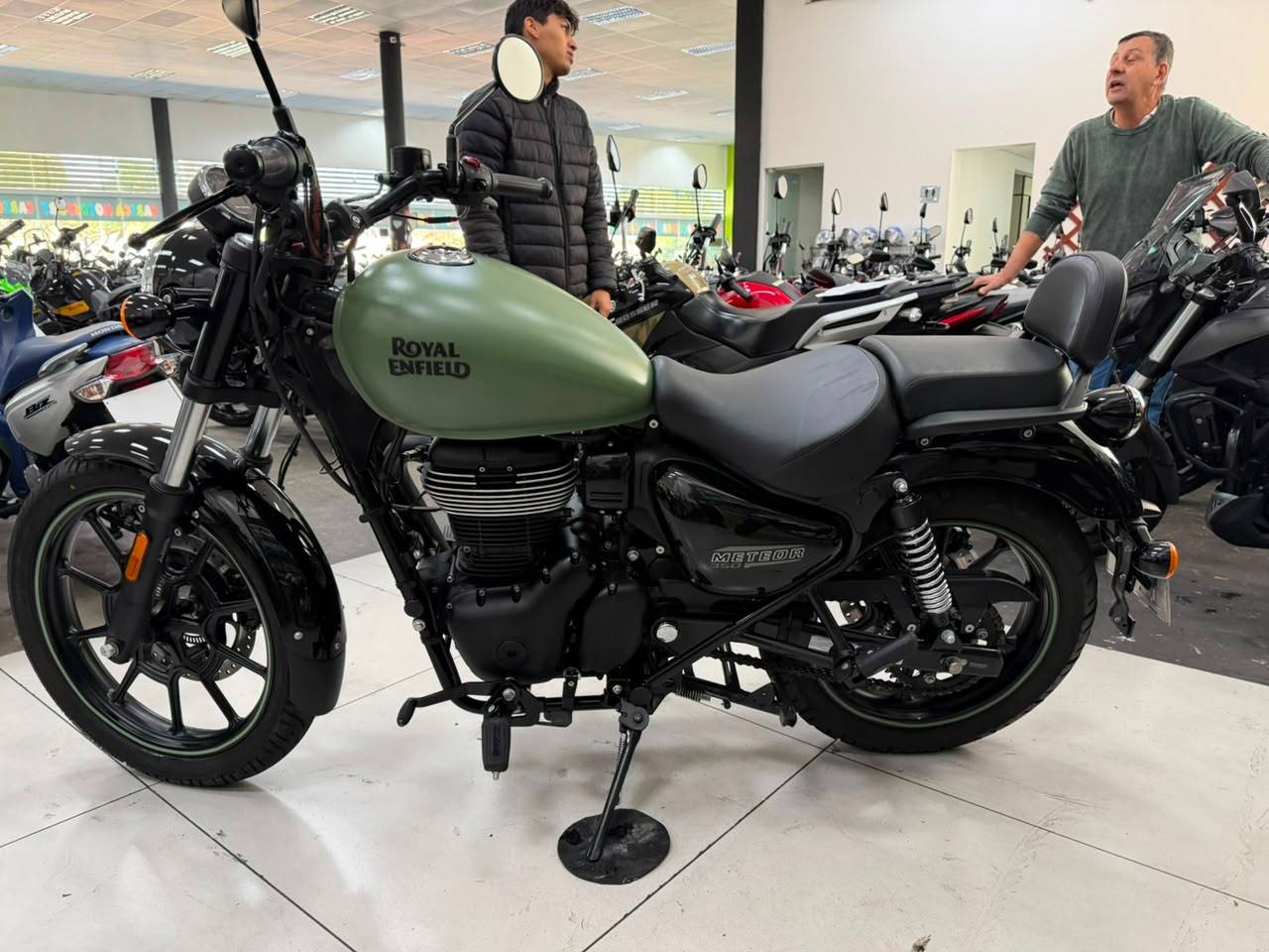 ROYAL ENFIELD METEOR 350 FIREBALL