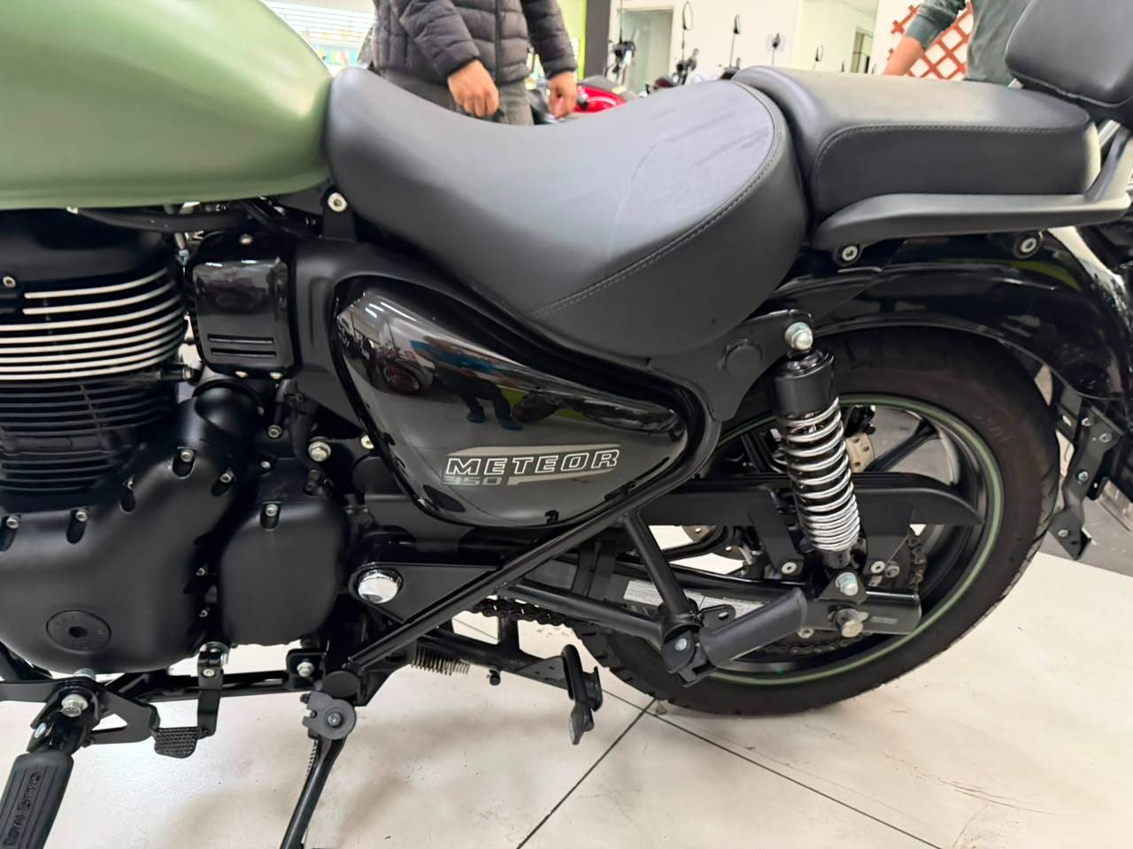 ROYAL ENFIELD METEOR 350 FIREBALL