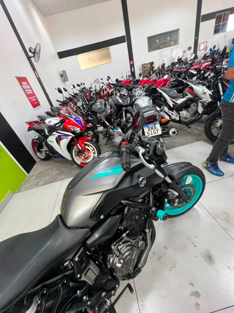 YAMAHA MT-07 ABS
