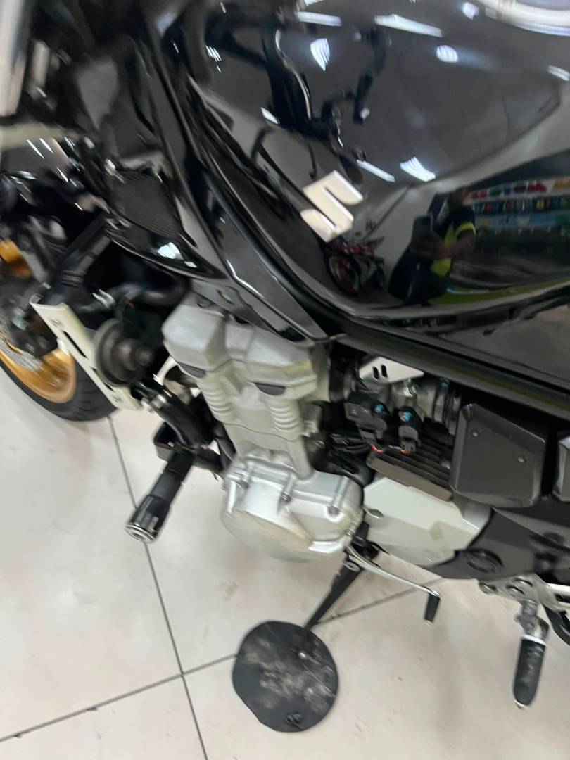SUZUKI BANDIT 650