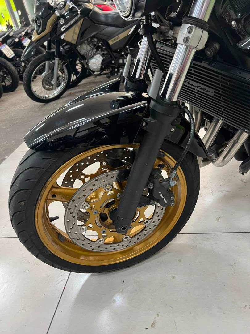 SUZUKI BANDIT 650
