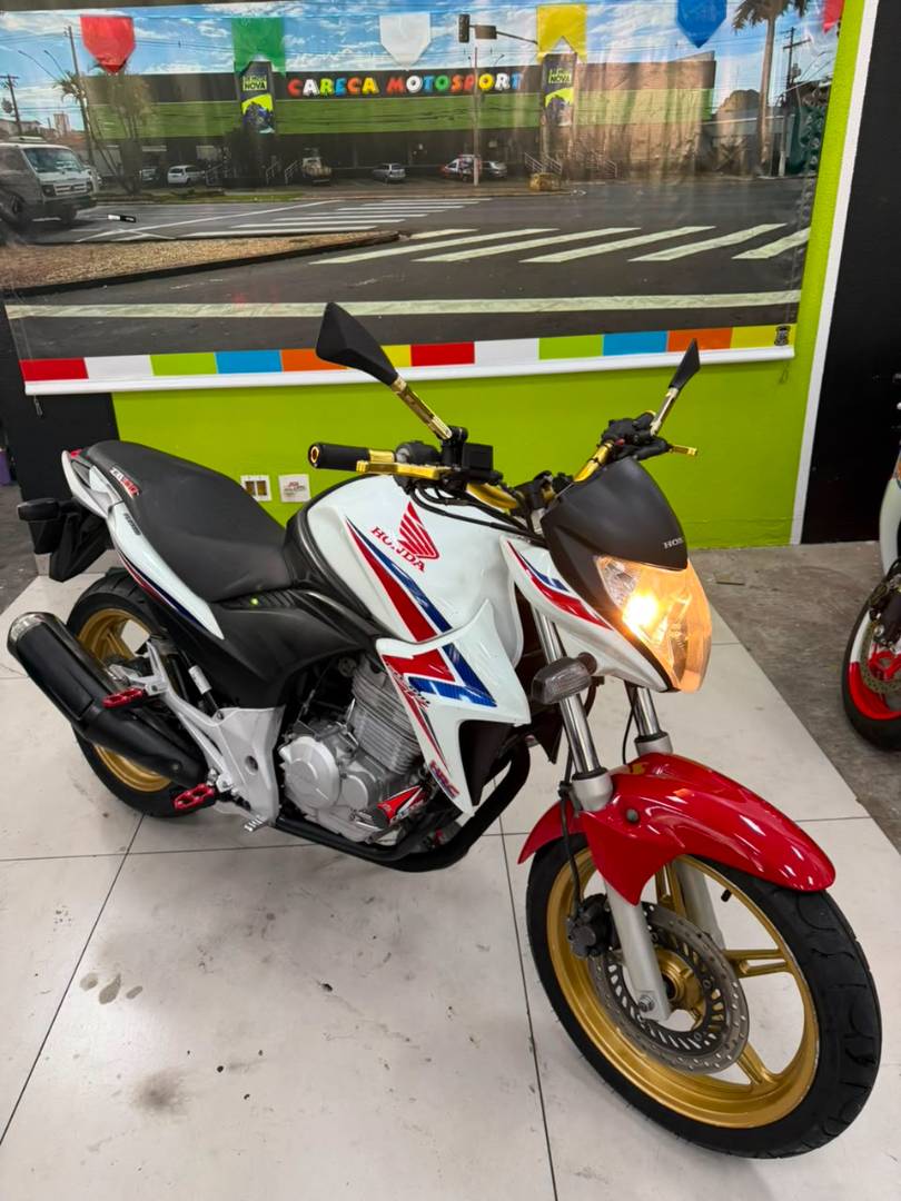 HONDA CB 300R