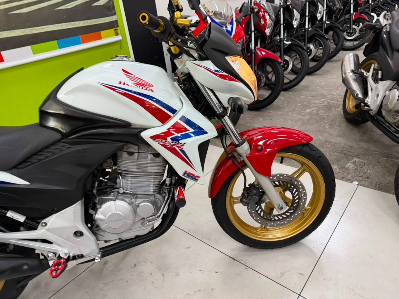 HONDA CB 300R