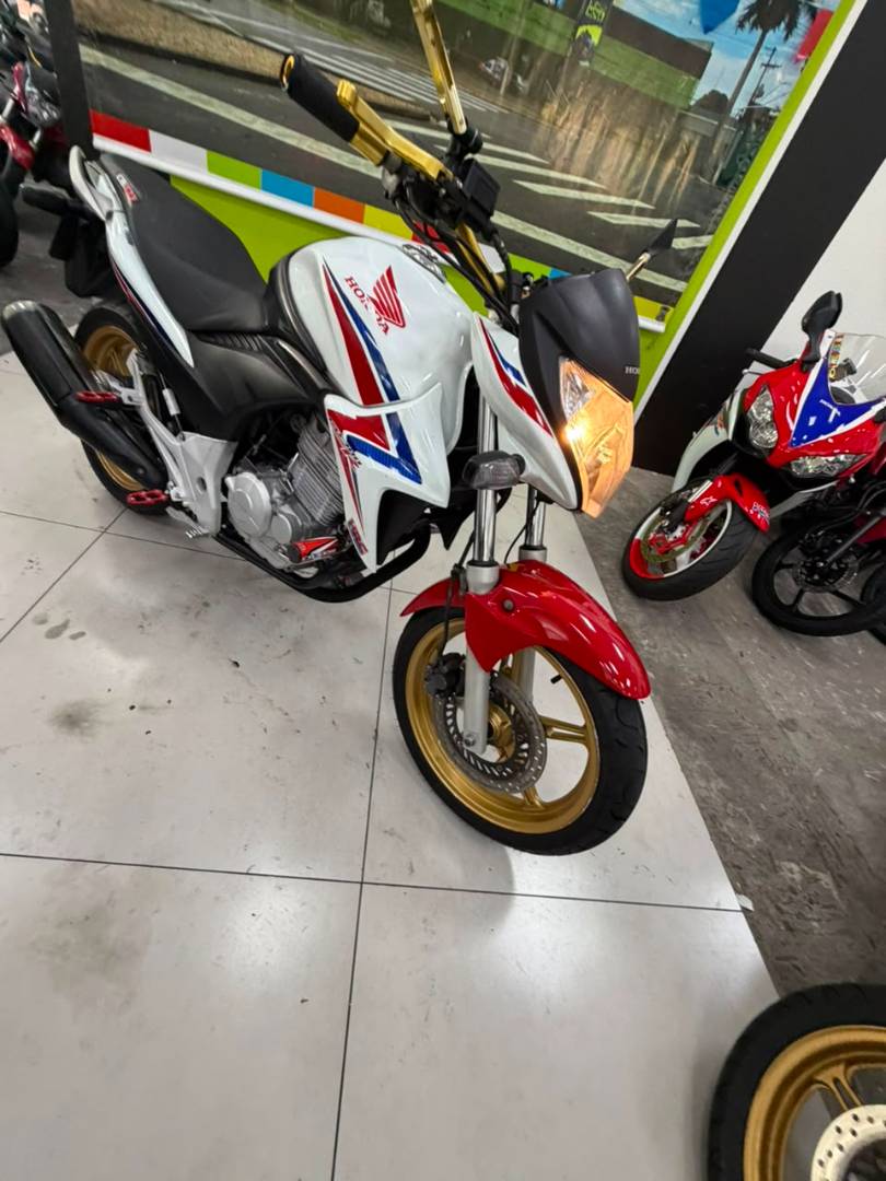 HONDA CB 300R