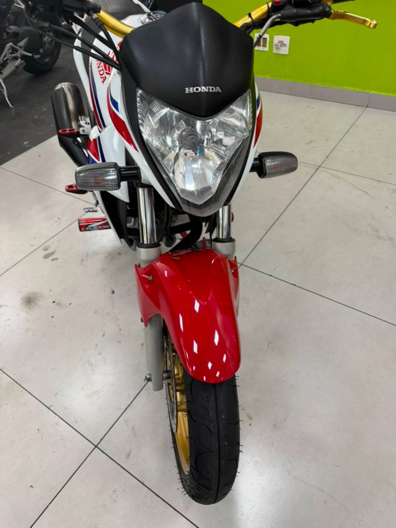 HONDA CB 300R