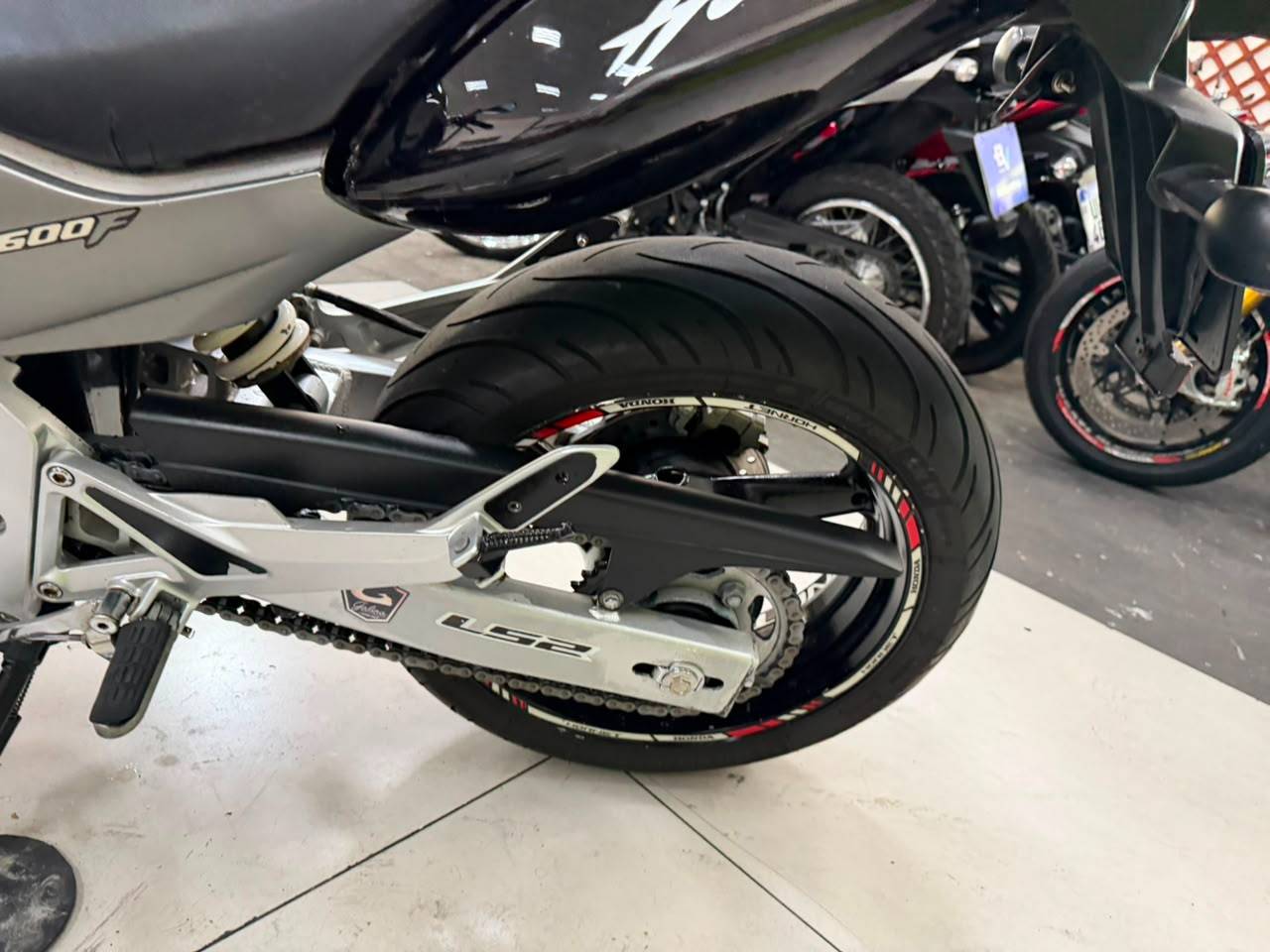 HONDA CB 600F HORNET