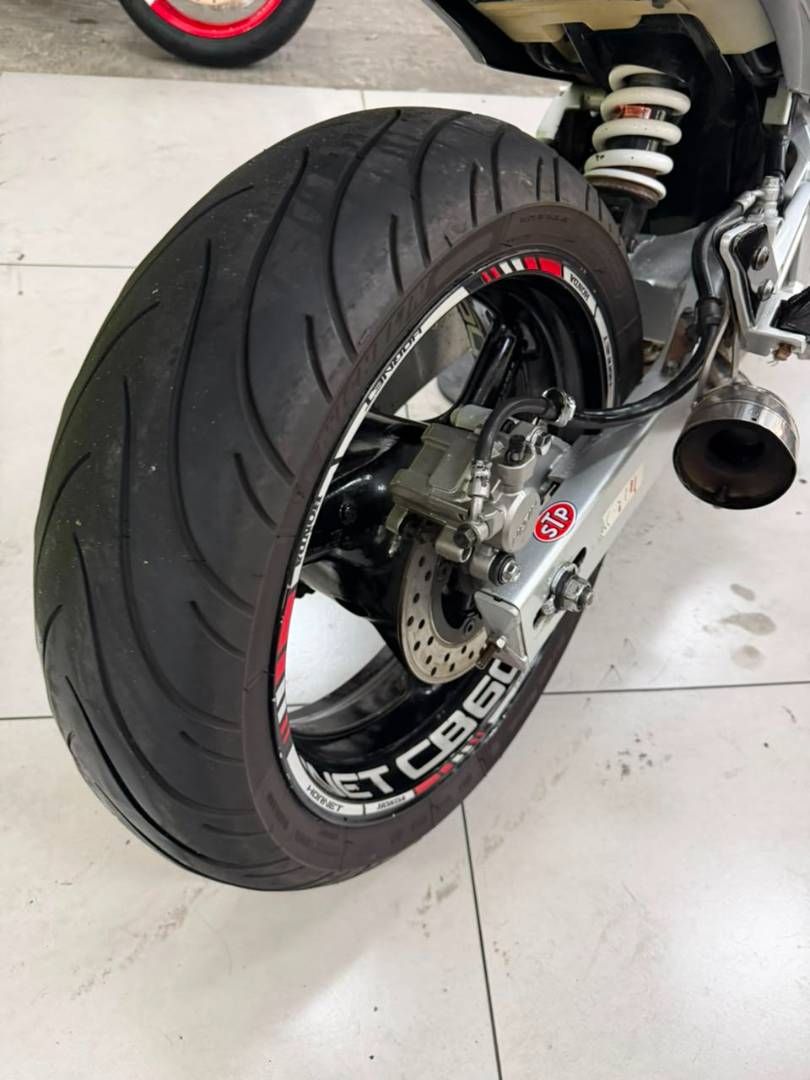 HONDA CB 600F HORNET