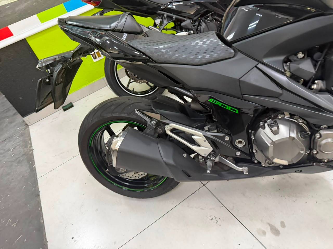KAWASAKI Z800
