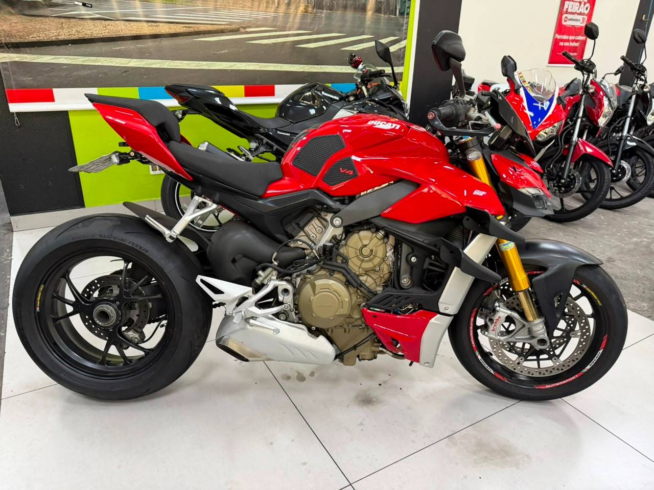 DUCATI STREETFIGHTER V4 S