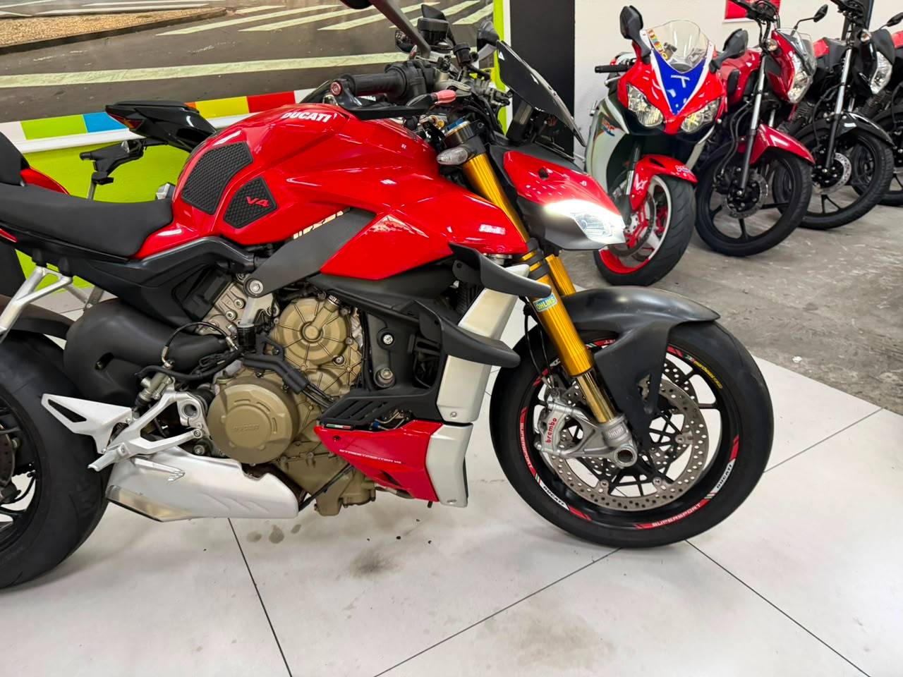 DUCATI STREETFIGHTER V4 S