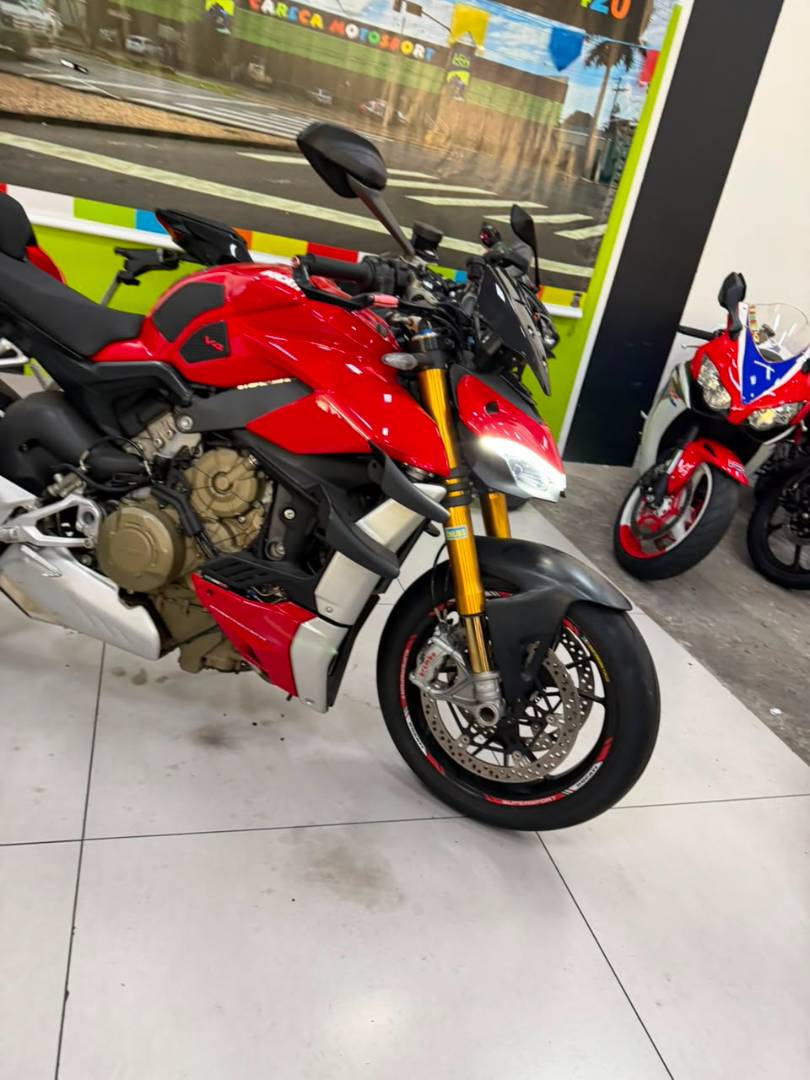 DUCATI STREETFIGHTER V4 S